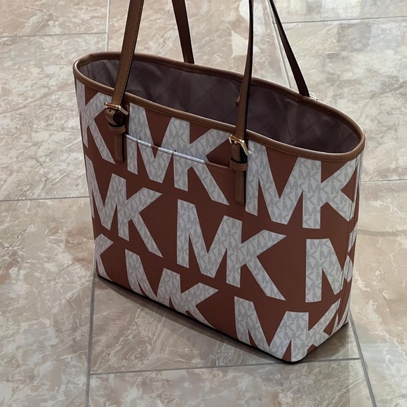 Michael Michael Kors Jet Set MD Carryall Tote Bag. NWT - Picture 2 of 11